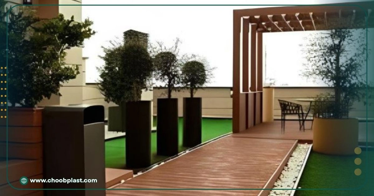 ۷ مدل پرطرفدار فلاور باکس برای تراس + نکات خرید 6 فلاورباکس عمودی